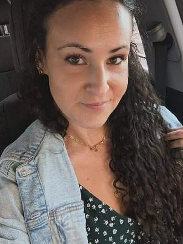 Sara, 33 ans, rencontre sexy à Dijon