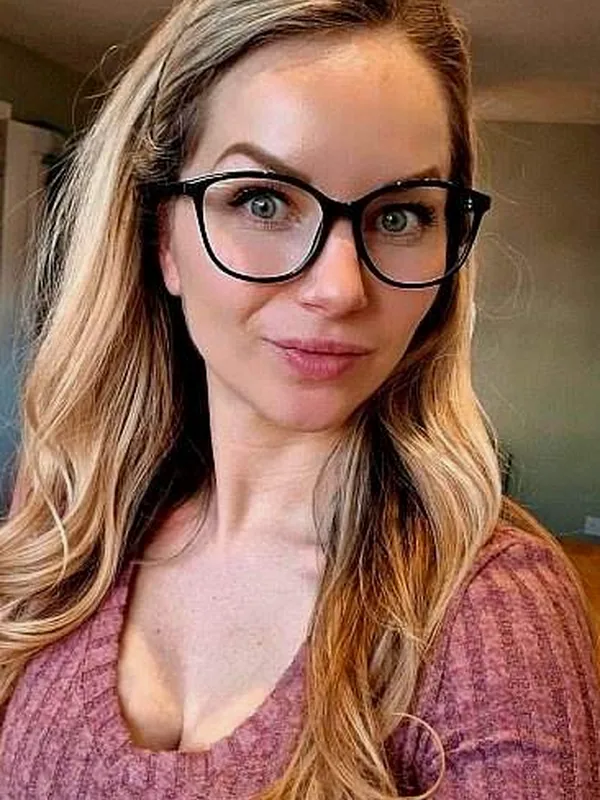 Sofia, 24 ans, rencontre sexy à Le Mans