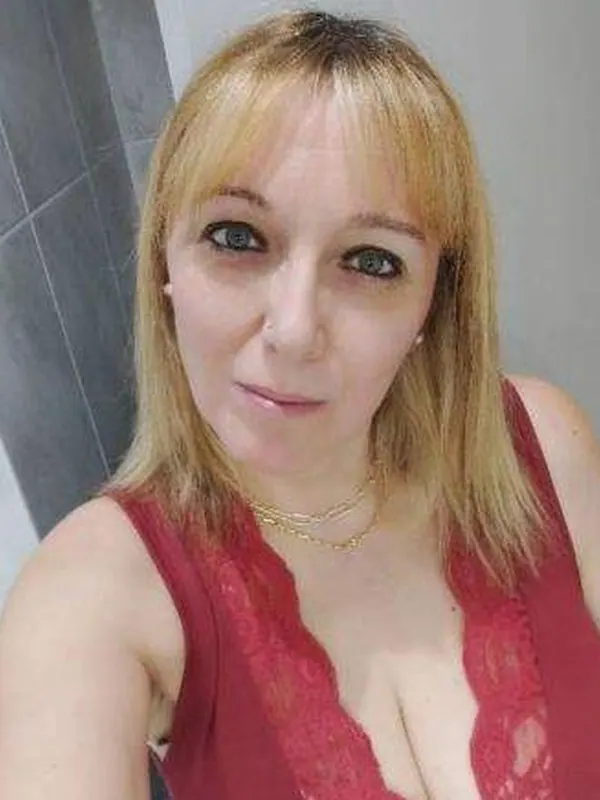 Agathe, 36 ans, rencontre sexy à Pau