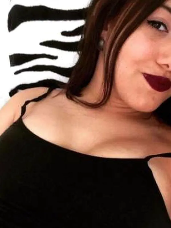 Lilou, 23 ans, rencontre sexy à Pau